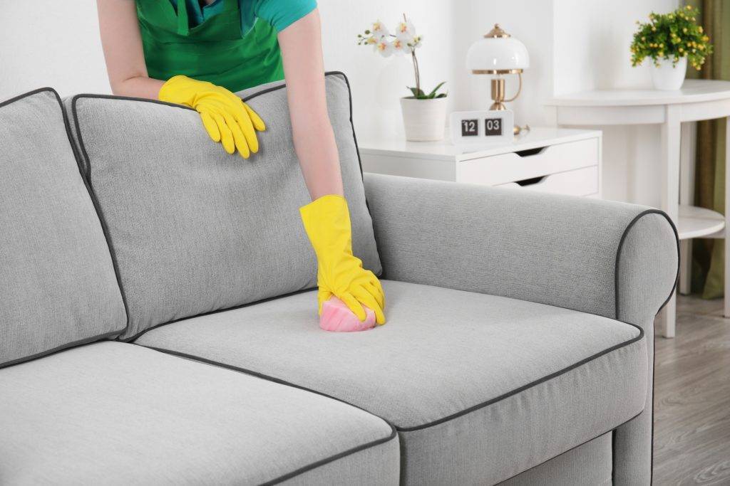 Как почистить диван в домашних условиях, чистка обивки дивана из ткани, средство для чистки