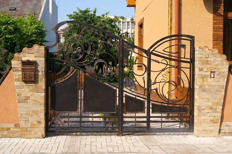 Металлические распашные ворота с калиткой (44 фото): особенности выбора и установки - «двор и сад» » все о сауне