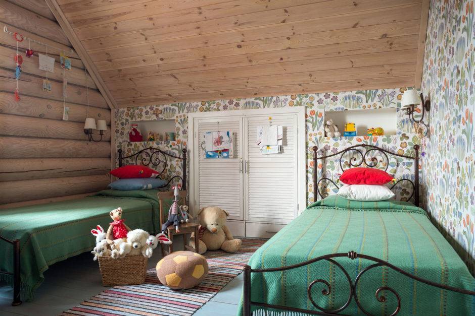 Кантри-настроение: интерьер детской комнаты в деревянном доме (51 фото)