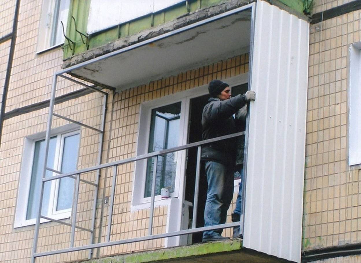 Как правильно обшить балкон или лоджию сайдингом