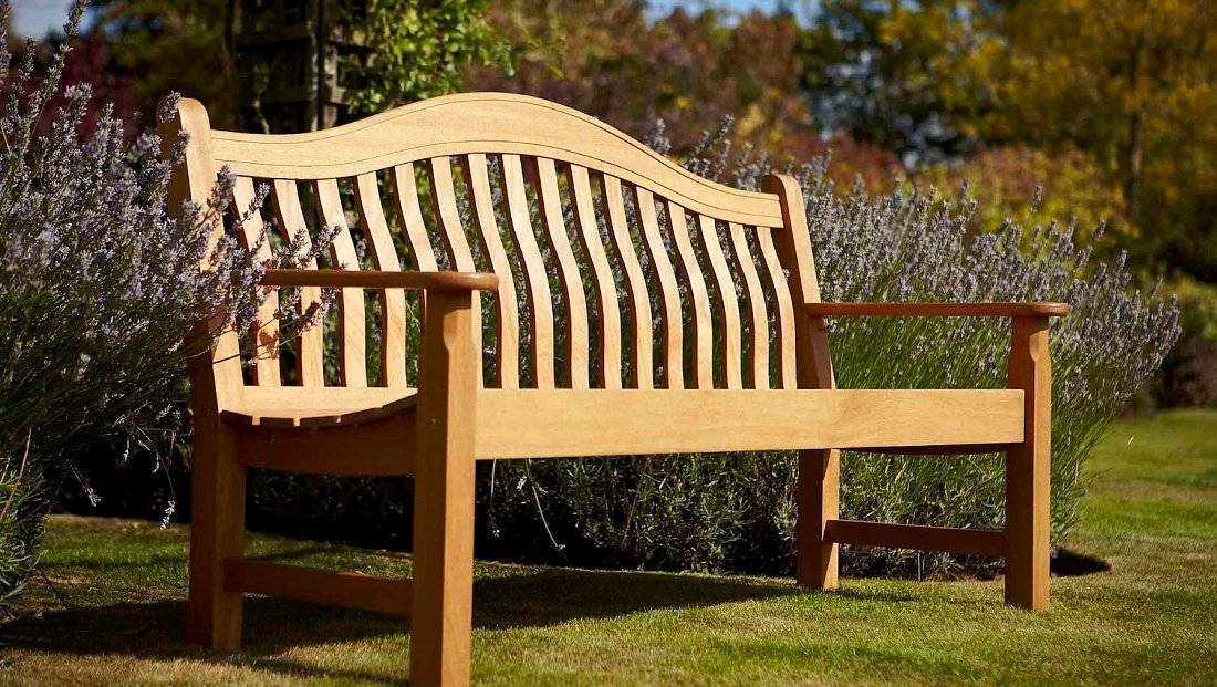 Деревянные скамейки: особенности изготовления и фото готовых конструкций