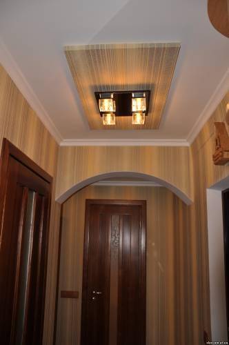 Потолок из гипсокартона в коридоре: монтаж, дизайн, фото
