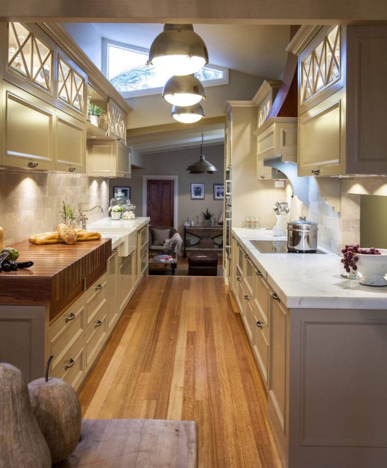 Узкая кухня — грамотная планирована, фото лучших дизайн-проектов