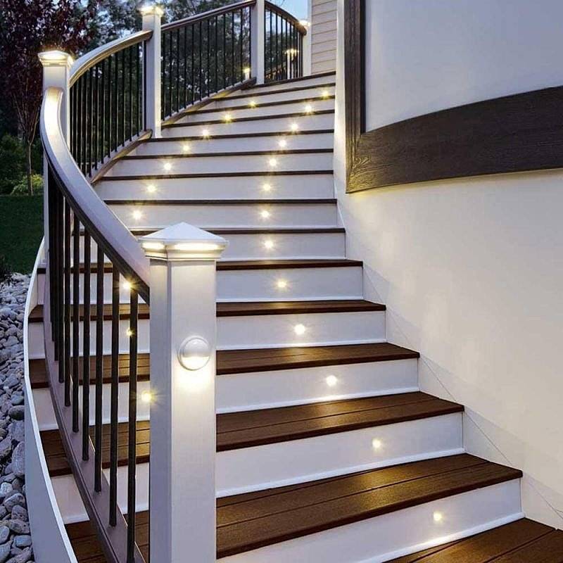 Подсветка лестницы - какую систему лучше выбрать?