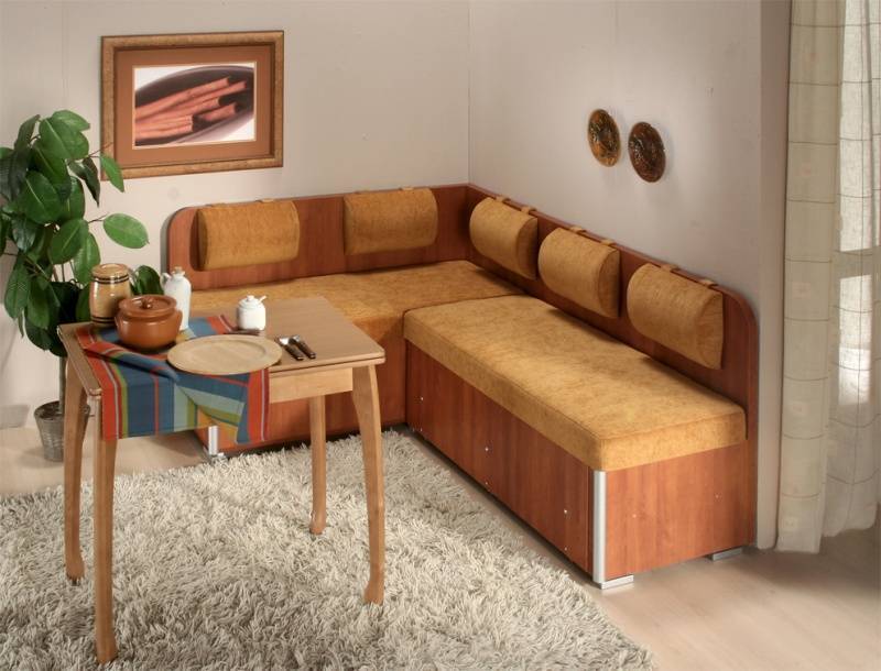 Диван на маленькой кухне: обзор практичных моделей диванов для комфортной кухонной зоны