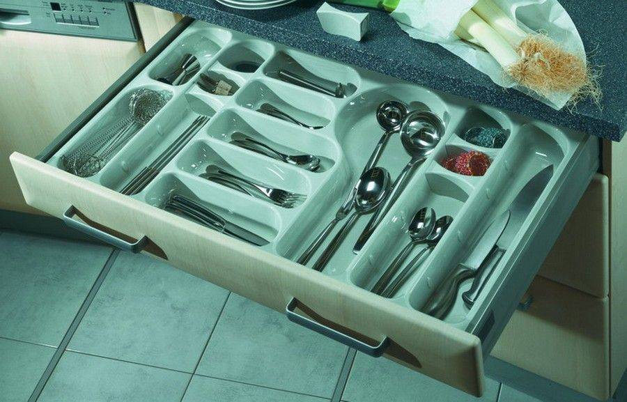 Лоток для столовых приборов в ящик: выбираем идеальный органайзер на кухню