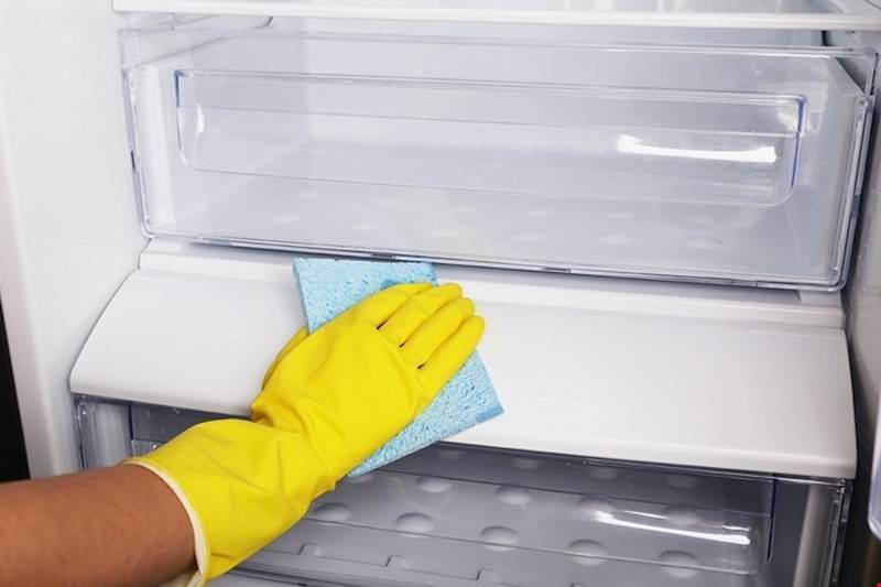 Как быстро разморозить холодильник и как правильно проводить разморозку холодильника