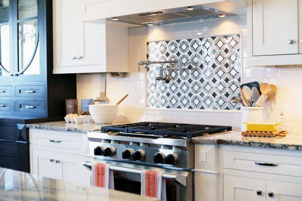 Фартук для кухни — лучшие идеи и полезные советы как сделать стильную панель из различных материалов (95 фото)