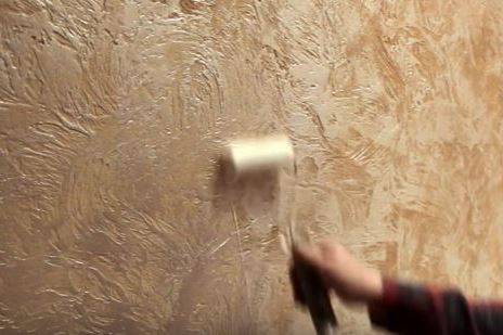Фактурная штукатурка: как сделать эффектный декор стен своими руками