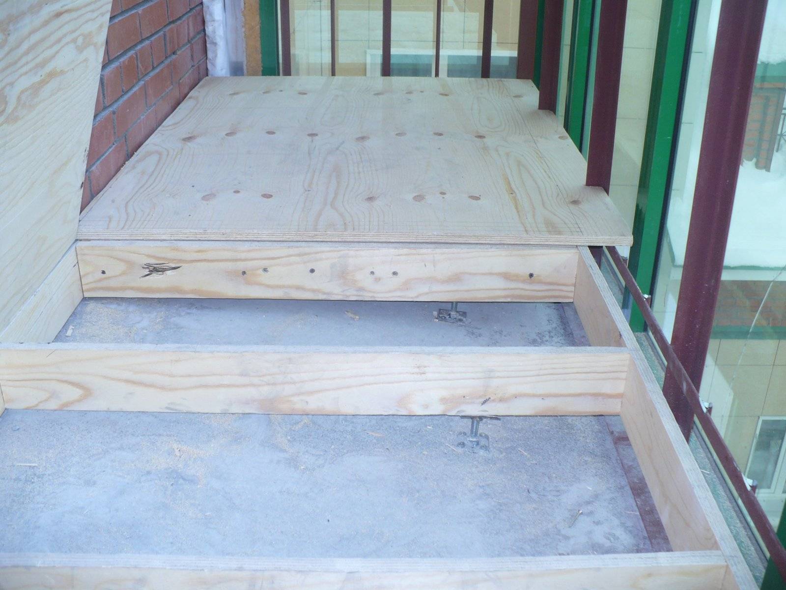 Как сделать деревянный пол на балконе