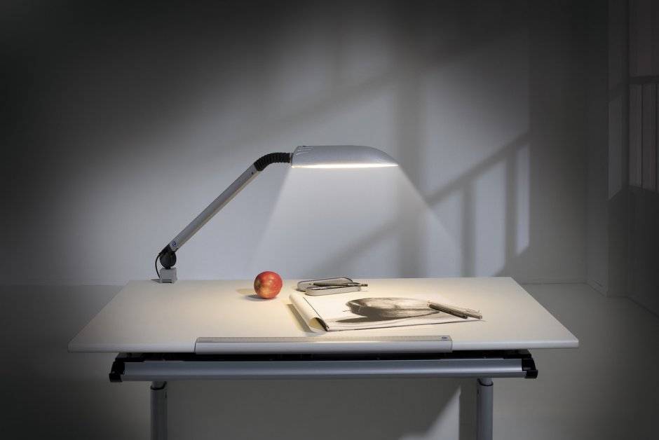 Светодиодные настольные лампы для рабочего стола: выбираем с умом