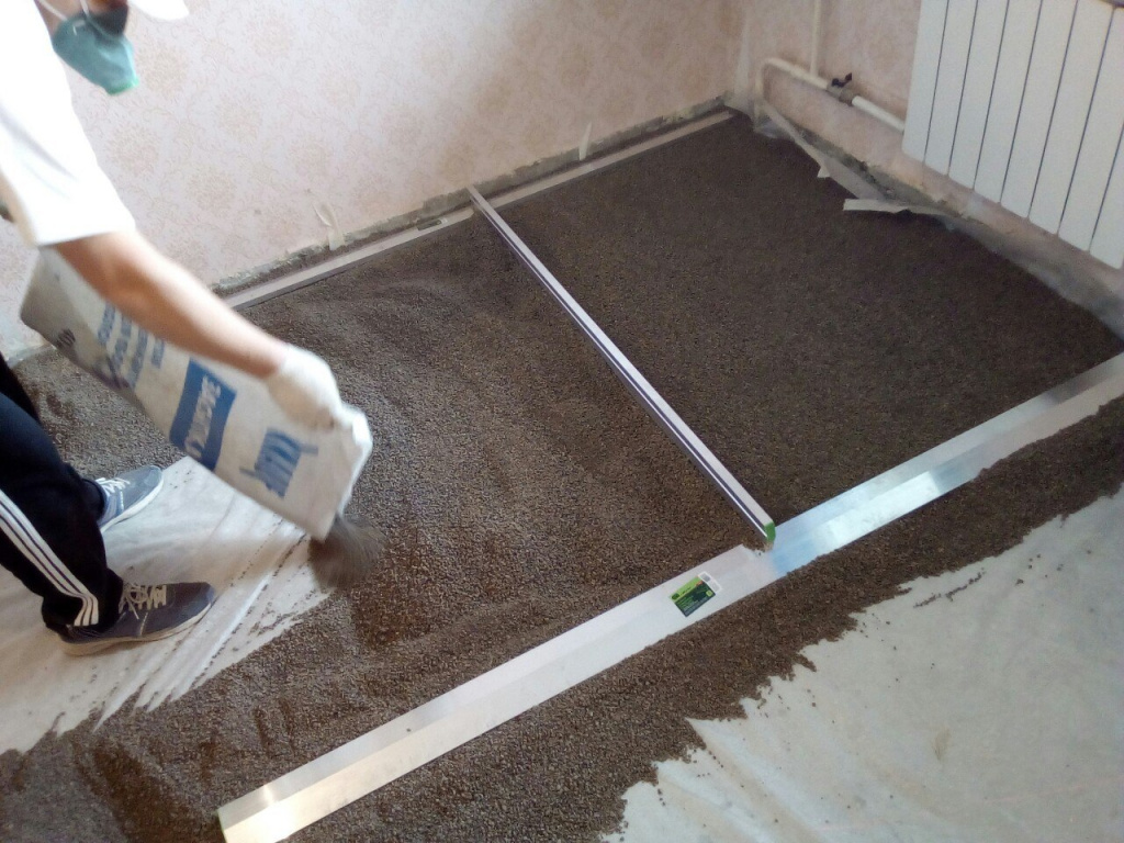 Сухая стяжка пола своими руками: плюсы и минусы, поэтапные работы по стяжке, видео урок и детальная инструкция