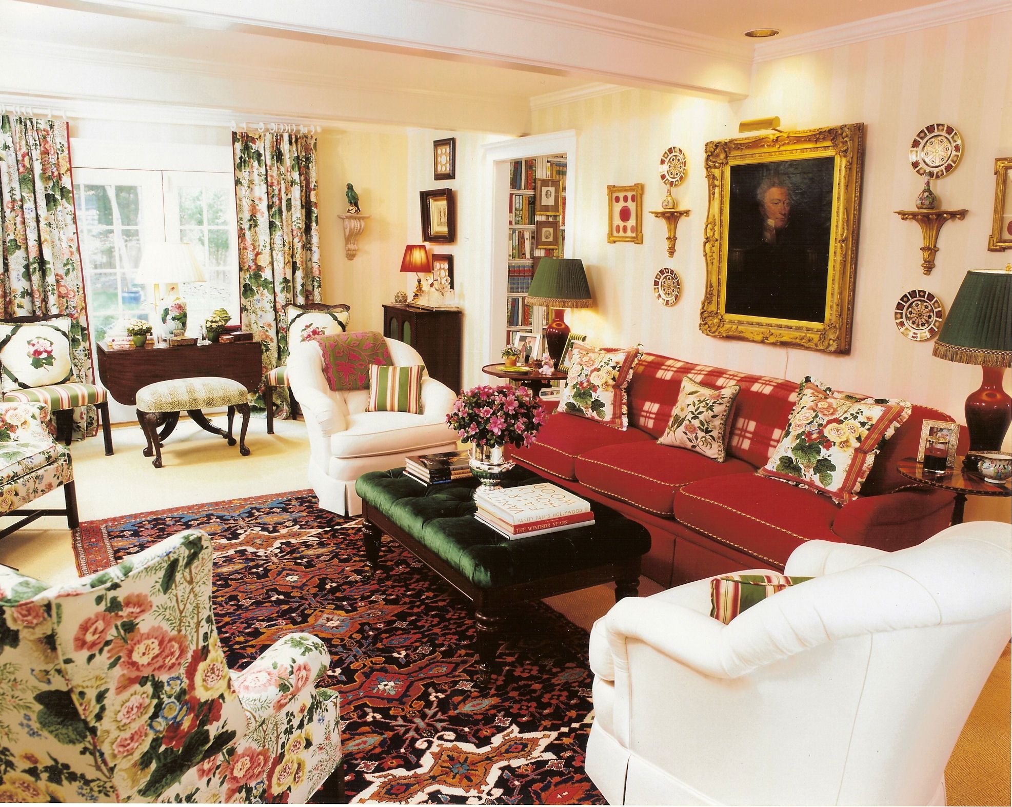 Гостиная в английском стиле: фото интерьера, дизайн маленький, классический зал, диваны кантри в доме