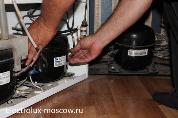 Заправка холодильника: фреоном своими руками, как найти утечку в домашних условиях, заправить самостоятельно