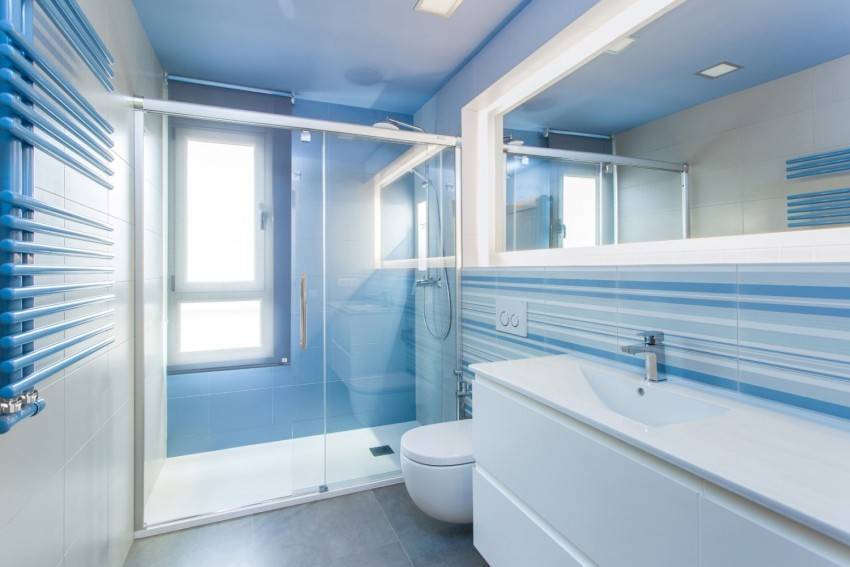 Синяя ванная комната: 75 элегантных интерьеров в холодных тонах