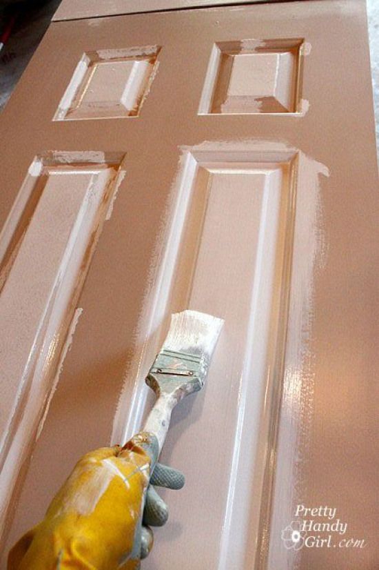 Этапы покраски дверей из массива