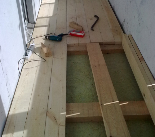 Надёжный пол на балконе - из чего сделать, выбираем материал