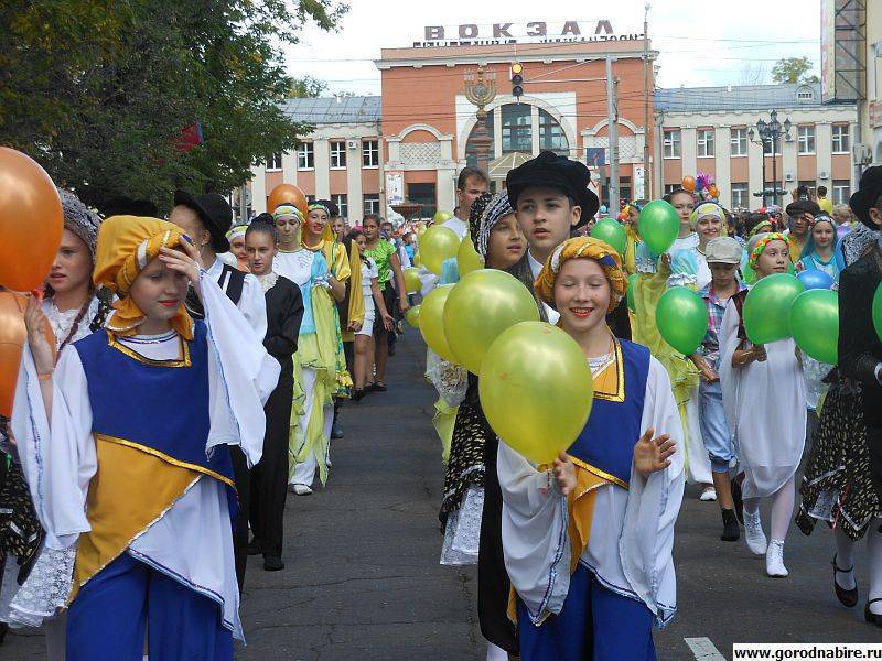 Budcud возрождает старую площадь в Кракове к 25-му фестивалю еврейской культуры