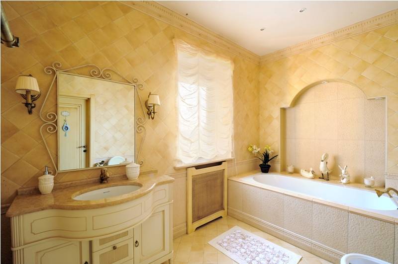 Что необходимо знать об обустройстве и дизайне ванной комнаты в частном доме?