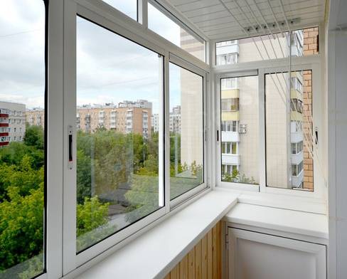 Остекление балконов алюминиевым профилем, раздвижные окна