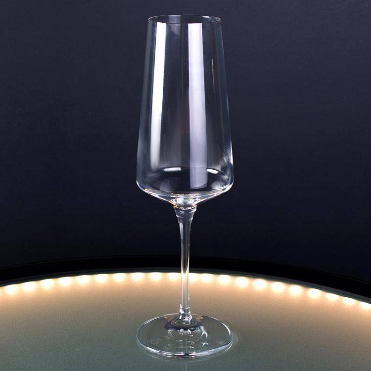 Как правильно пользоваться бокалами для шампанского