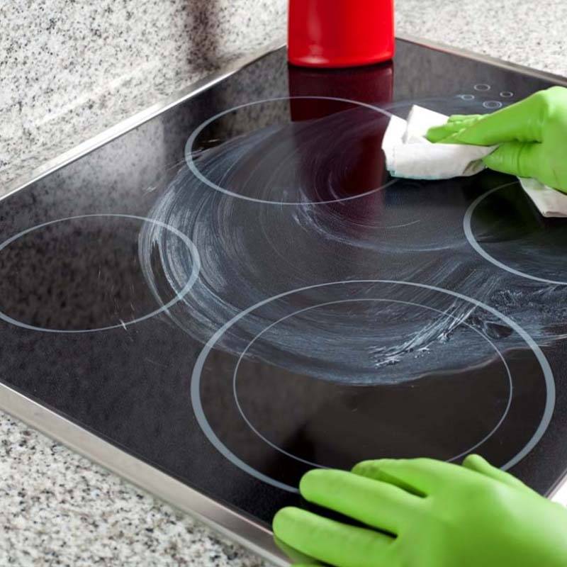 Чем чистить стеклокерамическую поверхность плиты: средства по уходу за панелью