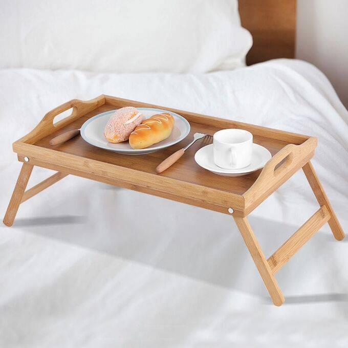 Столик для завтрака в постель (45 фото): практично, удобно, универсально