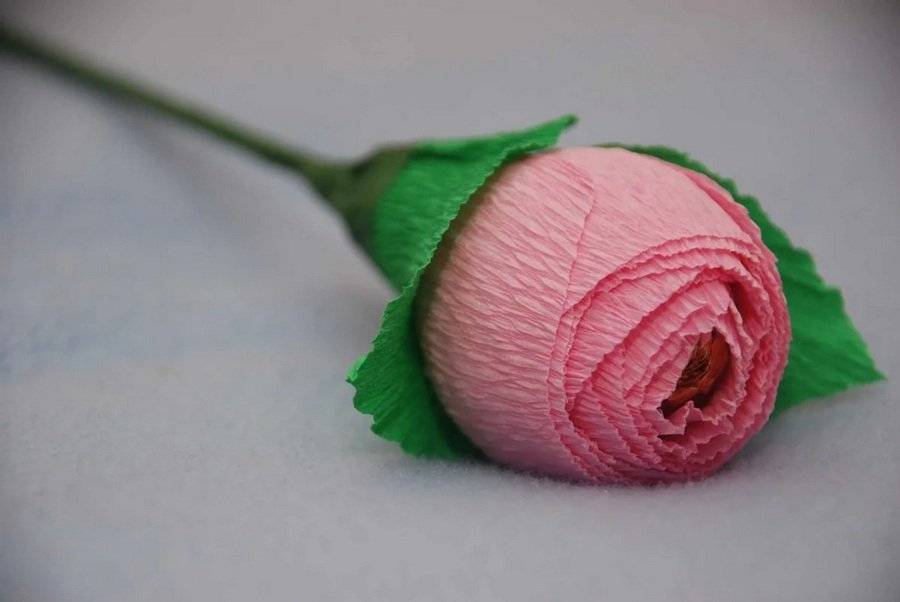 Цветы из гофрированной бумаги своими руками, 10 мастер-классов