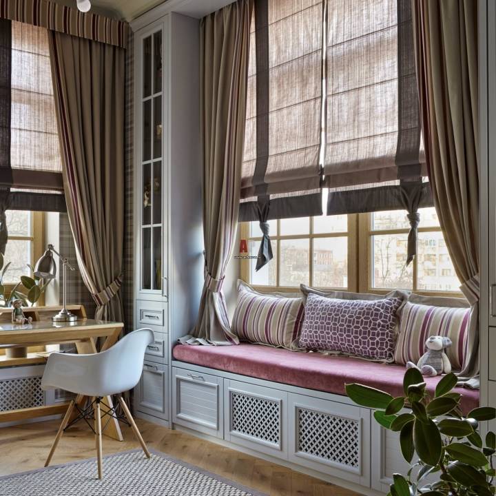 Римская штора в интерьере гостиной фото в городской квартире