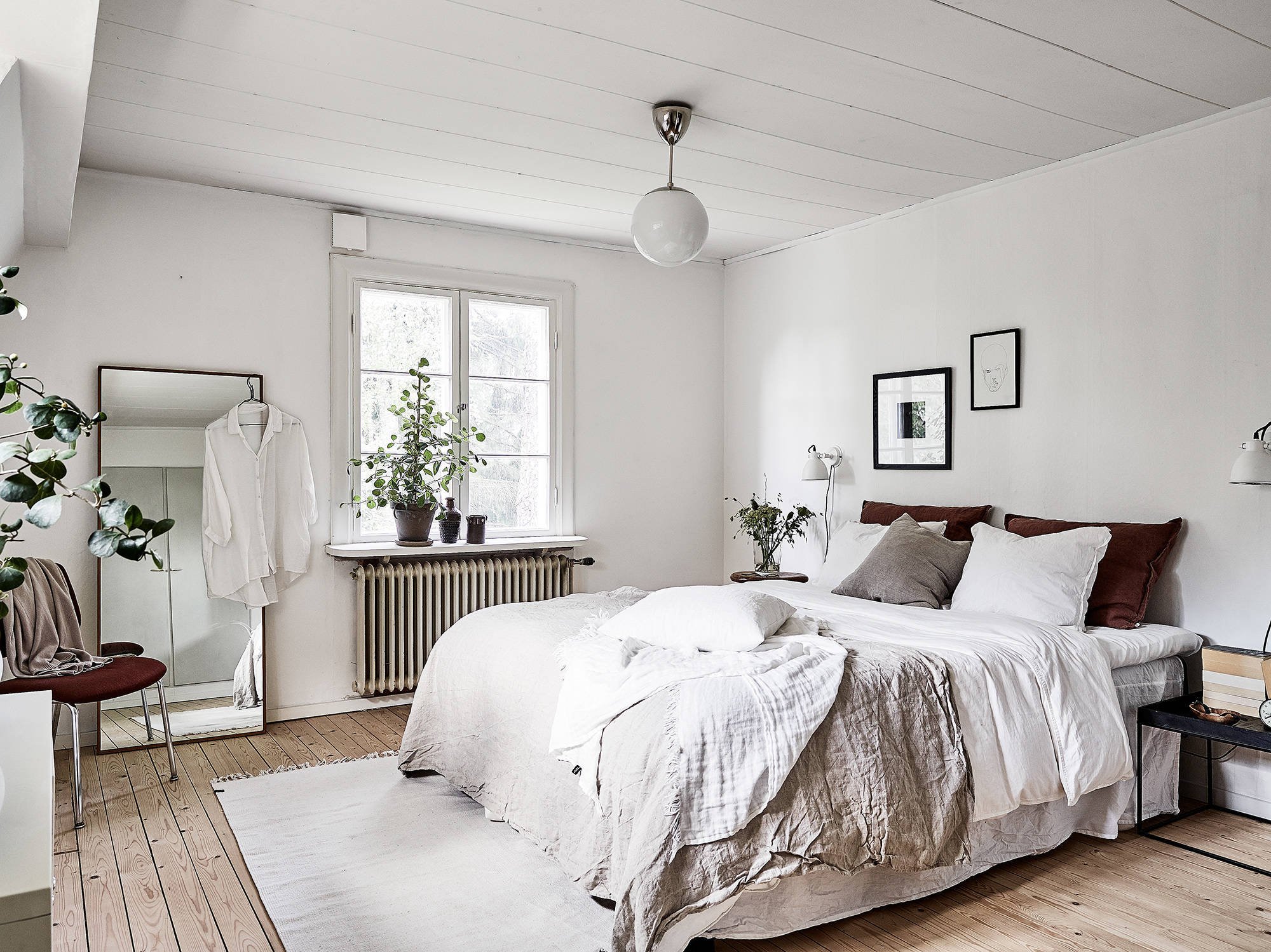 Уютная спальня в скандинавском стиле