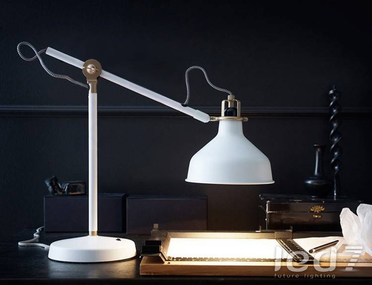 ???? настольная лампа для рабочего стола: выбор, бренды и тренды