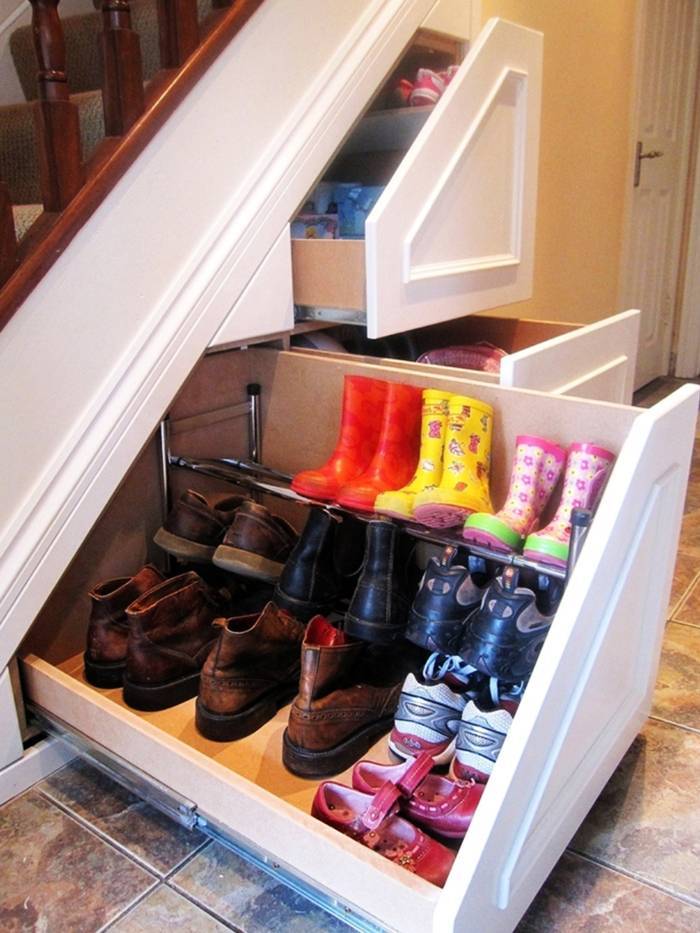 Как хранить обувь, если в квартире мало места