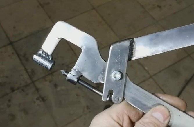 Просекатель для металлического профиля под гипсокартон: виды и характеристики