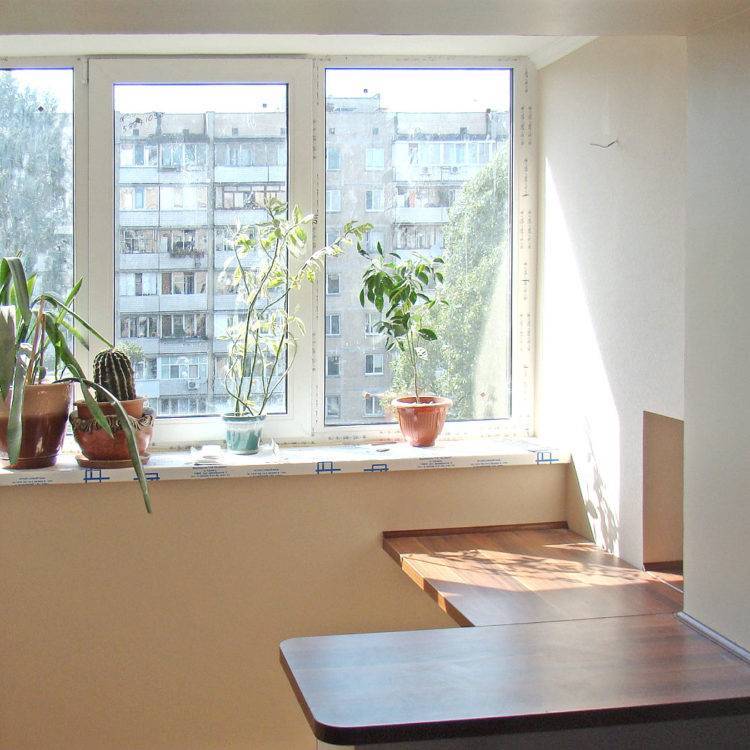 Объединение балкона с жилой комнатой, кухней: согласование, варианты присоединения лоджии