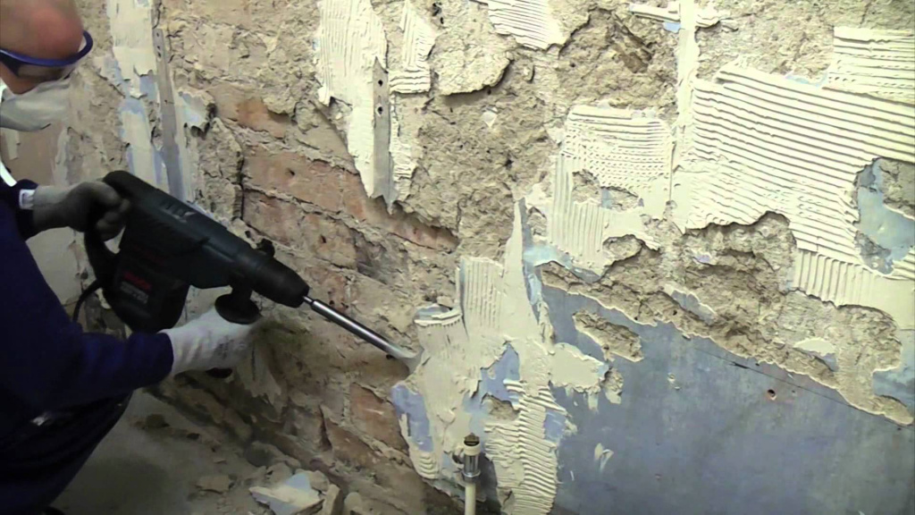 Демонтаж штукатурки со стен: как снять старое черновое и декоративное покрытие