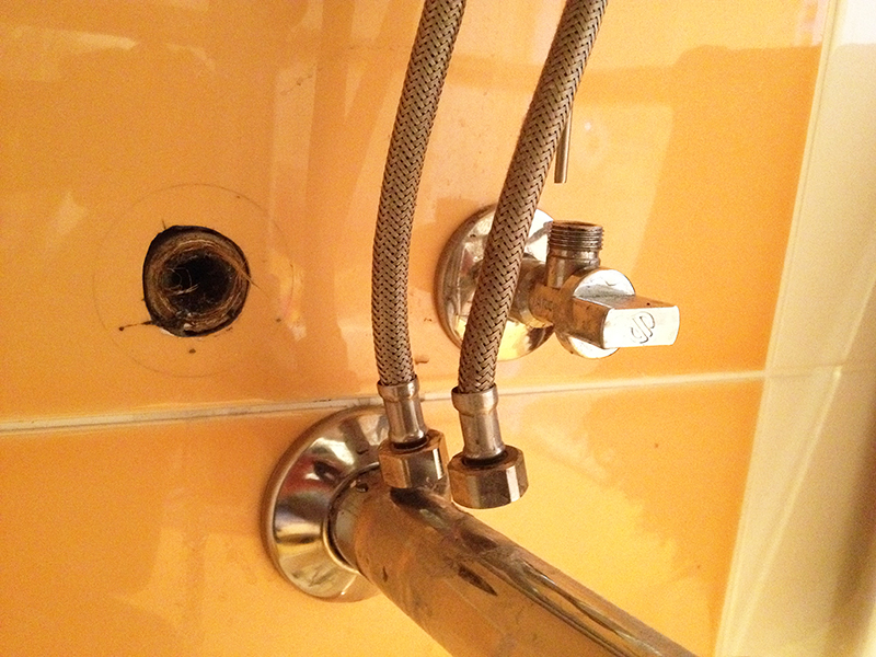 Установка смесителя в ванной и кухне своими руками - подробная инструкция по монтажу