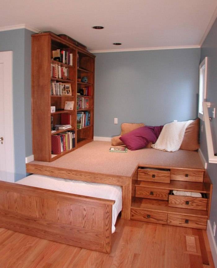 Кровать-подиум (89 фото) — выдвижная подиумная модель в интерьере маленькой спальни