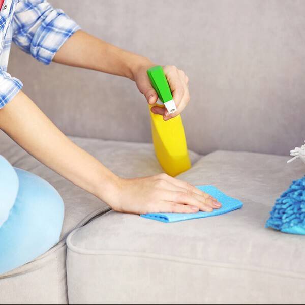 Как почистить диван ванишем в домашних условиях, без разводов: правила использования vanish для разных видов обивки