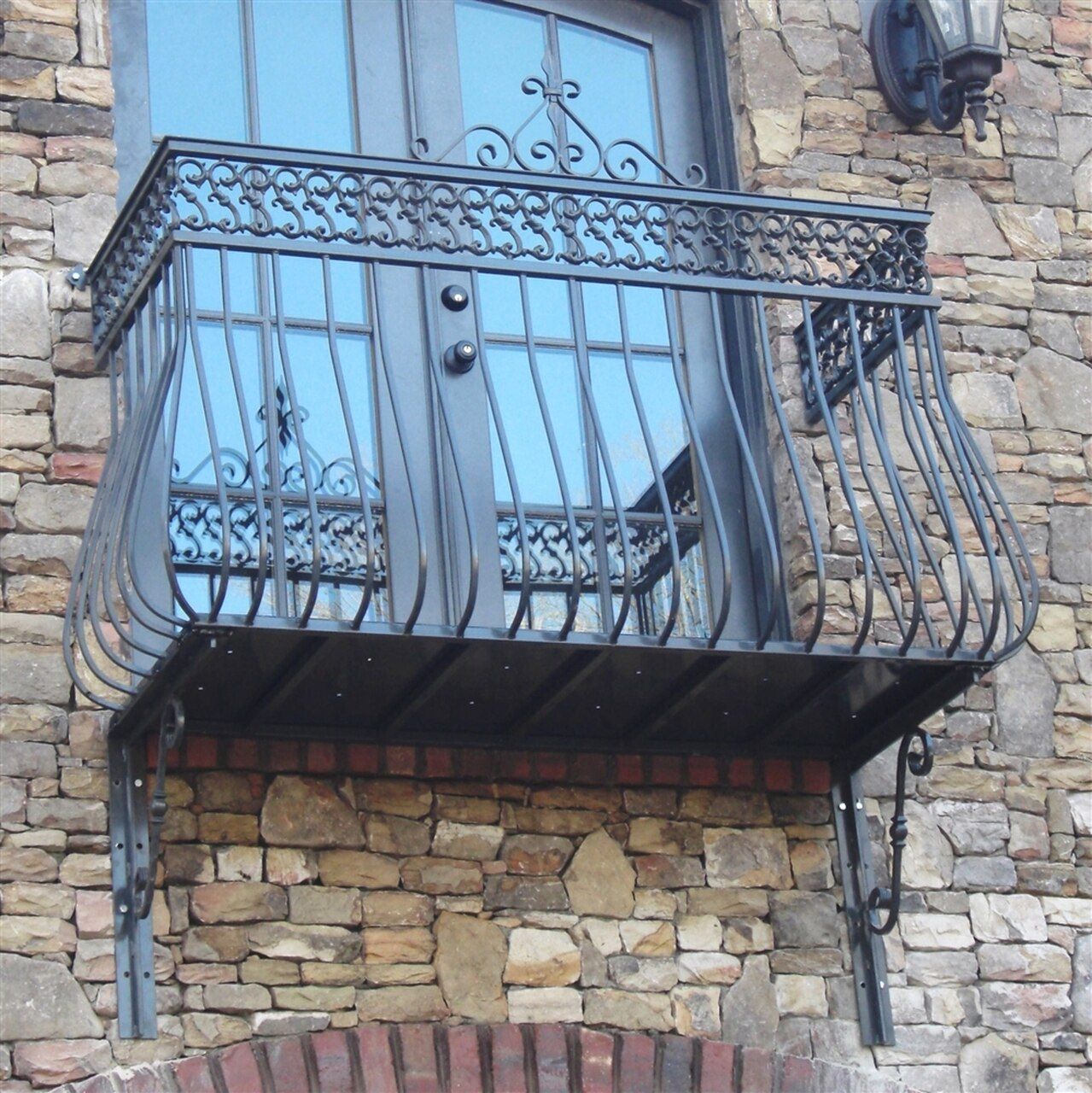 Французский балкон в частном доме варианты фото