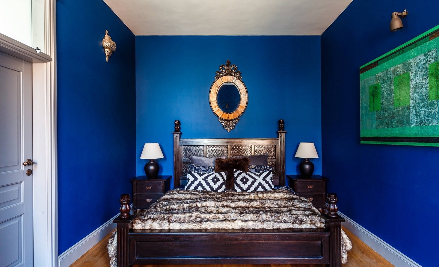 Загадочный цвет, или как применить синие обои - о комнате
