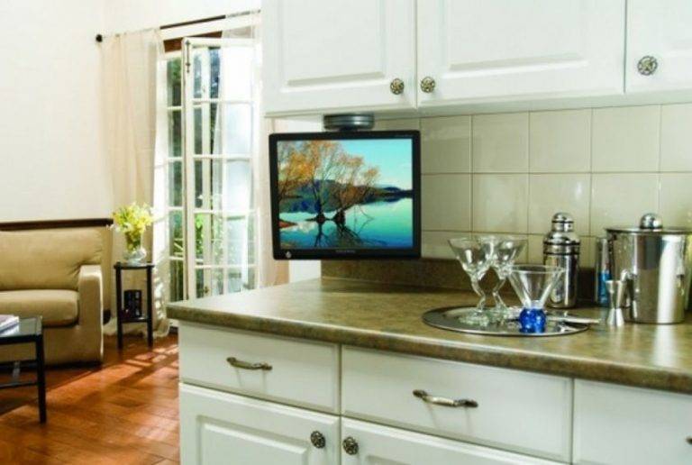 Телевизор на кухню (42 фото): варианты размещения, инструкция по выбору, видео и фото