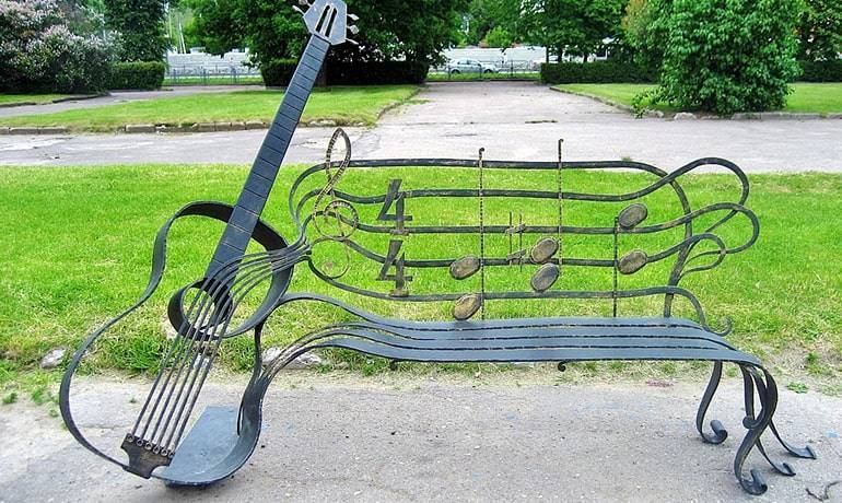 Кованые скамейки (50 фото): нота роскоши в ландшафтной симфонии - «двор и сад»
