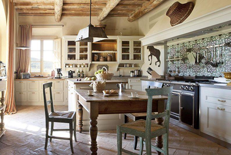 Деревенский стиль в интерьере загородного дома и квартиры - фото современного оформления кухни, спальни и гостиной