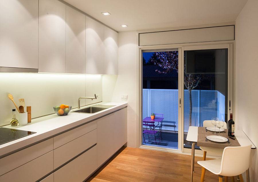 Дизайн кухни с балконом (лоджией): 40 лучших вариантов дизайна с фото