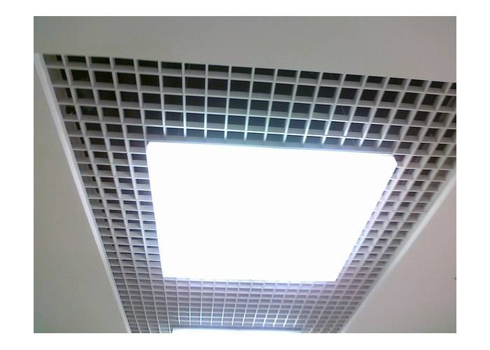 Потолок грильято или ячеистый подвесной потолок - фото, плюсы и минусы