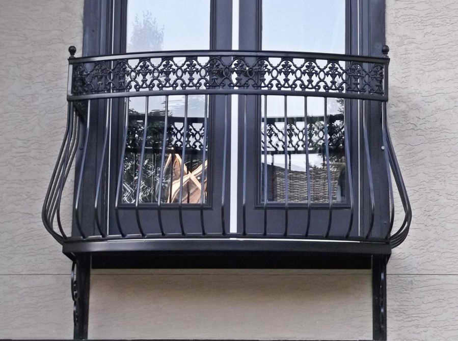 Кованые балконы: фото 80 наиболее изящных вариантов оформления