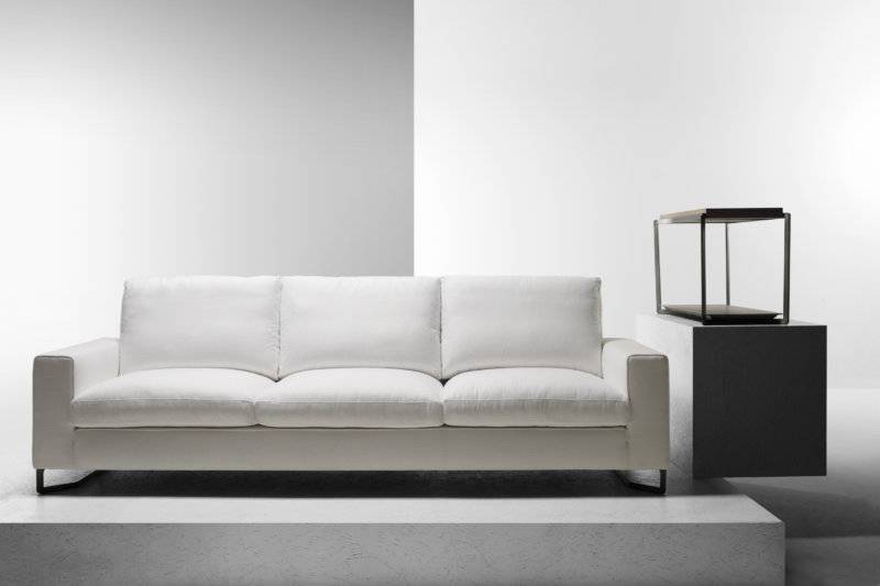 Белые диваны в интерьере - 100 примеров