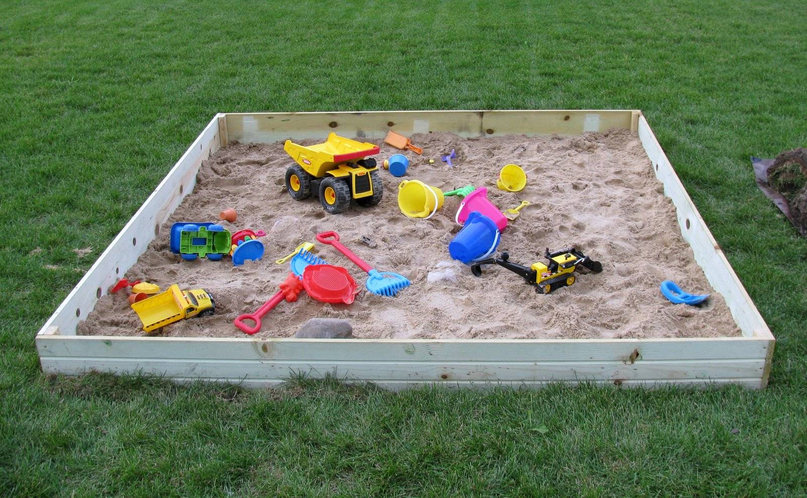 Песочница ★ 40+ идей детской песочницы своими руками с фото