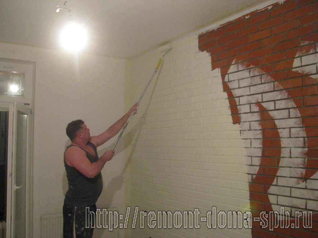 Покраска кирпичной стены: подготовка, выбор краски, технология