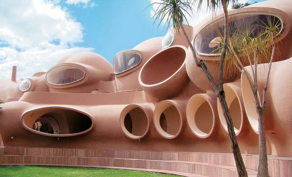 Необычный фитнес-центр во Франции с фасадом из пузырьков